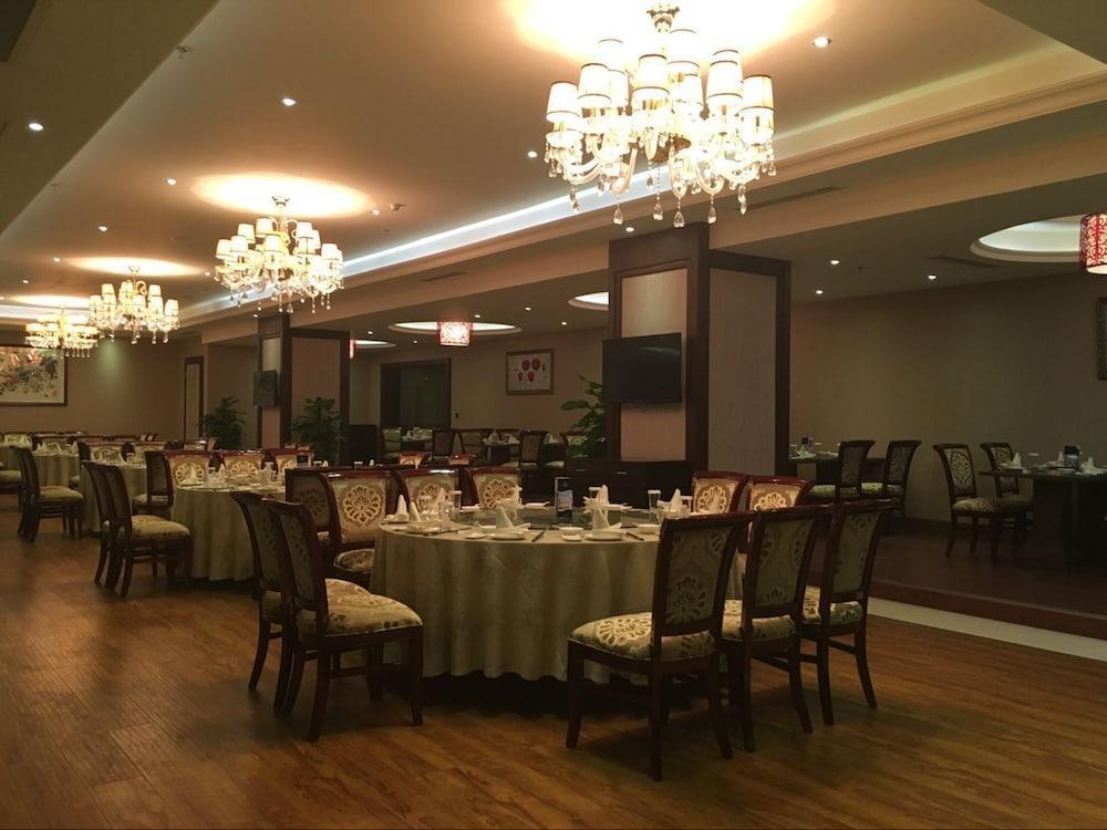 Chengdu Zhengyuan Xiyue Hotel Bagian luar foto