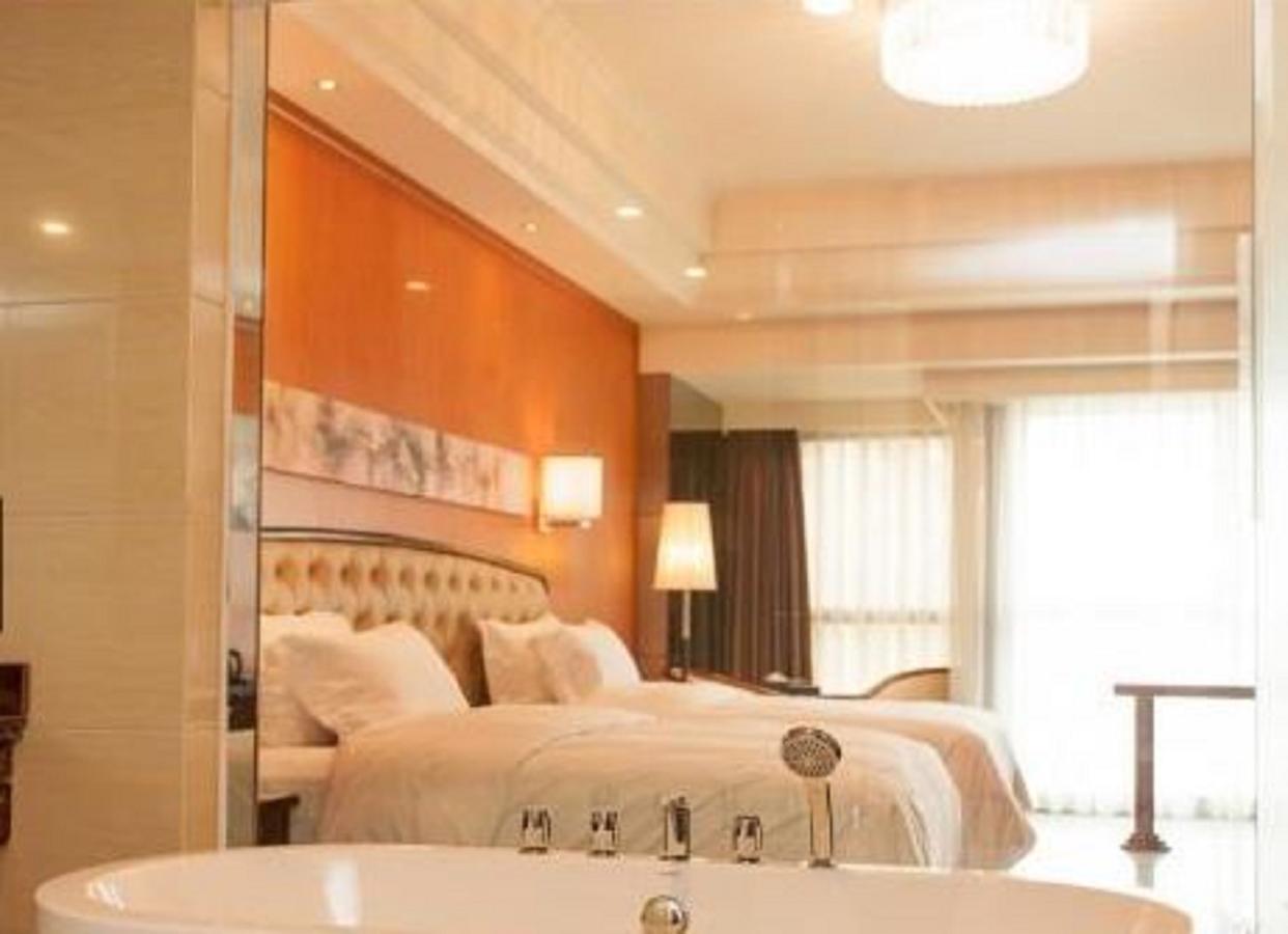Chengdu Zhengyuan Xiyue Hotel Bagian luar foto