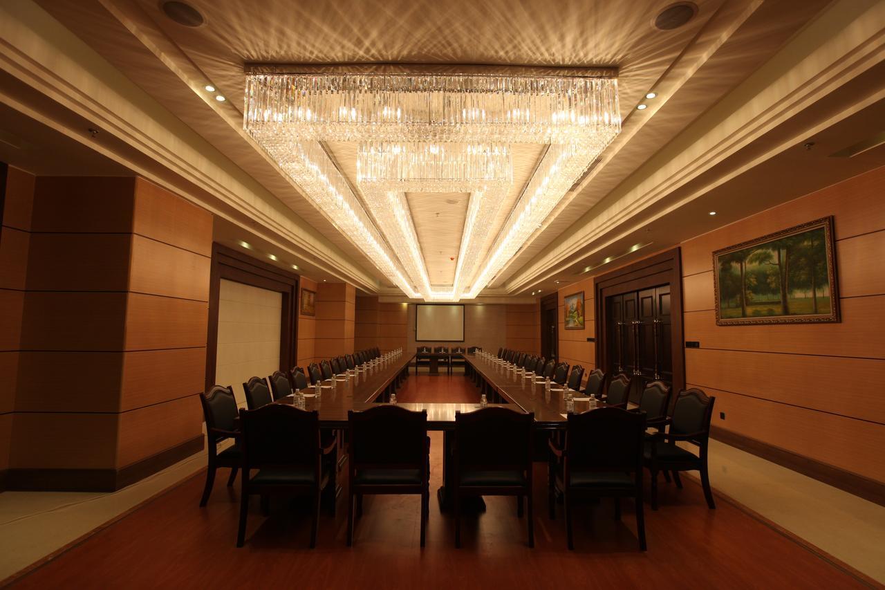 Chengdu Zhengyuan Xiyue Hotel Bagian luar foto